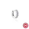 Boucles d'oreilles huggie en argent sterling S925 avec cinq zircons blancs scintillants - Style Fleur à Quatre Pétales / Argent 925 / Pièce Unique / Or blanc