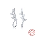 Detailed view of S925 sterling silver branch shaped earrings with polished silver finish - Platinum - Polished