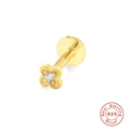 Detail eines 18K Gold S925 Silber Kleeblatt-Piercings mit funkelndem Zirkoniastein - Vierblättriges Kleeblatt (Stil 1) / Einzelstück / Gold Kleeblattstil