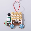 Weihnachtsanhänger Lebkuchenkutsche mit Schneemann und rotem Seidenband für Tannen - RV Schneemann