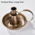 Großes Vintage-Kerzentablett aus Bronze mit Hammerschlag-Textur und rundem Griff - Bronze Groß