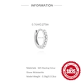 Orecchino a cerchio minimalista in argento S925 con moissanite e diametro interno 0,7 cm - Medio / Argento
