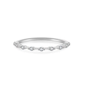 Minimalist S925 sterling silver band ring with classic round-cut pavé zircons - US 6 / Silver