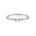 Anillo minimalista de plata de ley S925 con un diamante de talla baguette en banda - US 6 / Platino