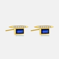 Detalle de pendiente de oro con zafiro azul rectangular y diamantes blancos micro-engastados - Plata 925 / Oro 18K Gema Azul