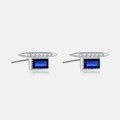 Detalle de pendiente de plata S925 con circonita azul y piedras de micro-pavimentado - Plata 925 / Platino Gema Azul