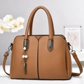 Bolso tote marrón de grano con colgante de perlas y correa de hombro ajustable - 31*13*23CM / Caqui oscuro