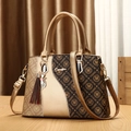 Borsa da donna in oro e marrone con motivo monogramma, ciondolo e tracolla - Grande / Champagne