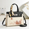 Sac à main élégant brodé noir et blanc avec motif pivoine et poignée en soie - Noir