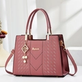 Dusty pink minimalist tote bag with pebbled leather and gold hardware accents - Quilted Style / Pink