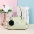 Sac à main élégant vert menthe en similicuir avec fermoir cristal et bandoulière - Cyan