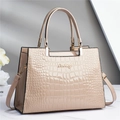 Sac à main élégant en cuir verni beige avec motif crocodile et bandoulière amovible - Kaki