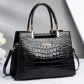 Sac à main élégant noir à motif crocodile, fini brillant et poignées métalliques - Noir