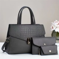 Detailed set of grey handbag with crocodile pattern flap and golden twist lock - 31*13*21*15cm / Gray