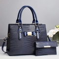 Set borsa a mano blu navy con trama a coccodrillo, fiocco e portafoglio abbinato - Blu