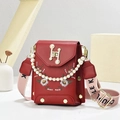 Bolso bandolera rojo con bordado floral, perlas y correa ancha con logotipo - Granate