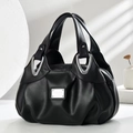 Borsa a mano in pelle arricciata nera con hardware argento e design a nuvola - Nero