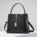 Elegante bolso de encaje negro tipo cubo con ribetes de cuero y hebilla dorada - 23x12x21 / Negro