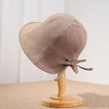 Cappello da pescatore double face kaki con fiocco a quadretti su supporto in legno - 56-59cm / Moca