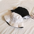 Minimalist double-sided black and white bucket hat for men and women on white fabric - Black and White Double-Sided (AC725) / Approx. 54-58cm