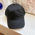 Dettaglio del classico berretto da baseball nero in twill di cotone con sei pannelli - Regolabile / grigio scuro