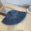 Donkerblauwe denim vissershoed met gerafelde randen en metalen klinknagel details - 56-58cm / Blauw