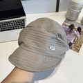 Chic grey newsboy cap with pleated texture and silver metal tag for women - 56-58cm / Khaki