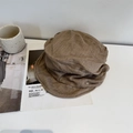 Neutrale braune Schiebermütze aus Leinen mit Metalldetail und atmungsaktivem Gewebe - 56-58cm / Khaki