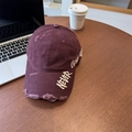 Gorra de béisbol de algodón granate lavado con bordado blanco y detalles desgastados - 56-58cm Ajustable / Burdeos