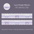 Ruban adhésif PET dentelle violette avec finition nacrée et motifs nœuds élégants - Rime Pourpre de Dentelle