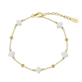 Pulsera de plata S925 bañada en oro con tréboles de nácar y pequeñas cuentas de oro - Concha natural de plata de ley 925 chapada en oro de 14K, 16,5+5 cm (1,9 g)