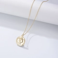 Collier médaille vintage en argent S925 doré avec relief portrait de la Reine Elizabeth II - Argent 925 / Or