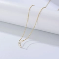 Elegante S925 Silber Gold Mondhalskette mit weißem Inlay und funkelndem Edelstein - 925er Silber / Weiß