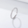 Elegante anello eternity in argento 925 con fila completa di zirconi con micro-pavé - US 5 / Bianco