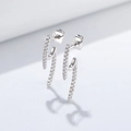 Minimalistische S925 Sterling Silber Blitz-Ohrstecker mit funkelnden Pavé-Zirkonia-Steinen - 925er Silber / Weiß