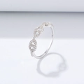 Anillo de plata de ley S925 con circonitas brillantes y diseño de eslabones - US 5 / Blanco