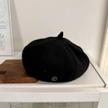 Classic black wool beret for women featuring a gold FF emblem and minimalist design - Size 56-58 / Black