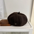 Woolen dark brown beret with a gold metal emblem in a vintage pumpkin hat style - Size 56-58 / Brown