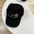 Cappellino in cotone nero con stelle glitterate rosa e scritta bianca ricamata - 56-58cm Regolabile / Nero