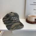 Berretto da baseball mimetico con ricamo gotico bianco Not For Everyone sul davanti - 56-58cm / Camouflage Verde Militare