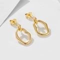 Detalle del sello S925 en pendientes geométricos irregulares de plata dorada - Plata 925 / Dorado