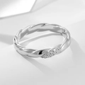 S925 sterling silver twist ring with pavé set diamonds in a vintage wide band design - US 6 / Silver