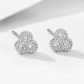 Pendientes minimalistas de plata S925 con tres piedras de circonita resplandecientes - Plata 925 / Plateado
