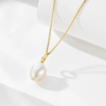 Collar de plata S925 con perla de agua dulce barroca y elegante cadena de oro - Plata 925 / Dorado
