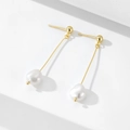 Elegante lange 925 zilveren goudkleurige oorbellen met natuurlijke witte parels - 925 zilver / Geel