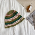 Chapeau cloche au crochet fait main avec rayures vertes et roses et franges - 56-58cm / Bordure Verte