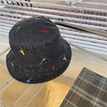 Sombrero de pescador en denim negro lavado con coloridos dinosaurios bordados para mujer - 56-58cm / Gris Oscuro