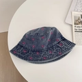 Cappello a secchiello in denim blu scuro con ricamo a farfalla rosa stile moda Y2K - 56-58cm / Blu Notte