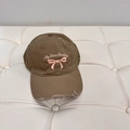 Cappellino da baseball marrone usurato con ricamo fiocco rosa e scritte - 56-58cm Regolabile / Cammello