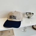 Cappellino retrò beige e blu navy con ricamo a lettere vintage stile americano - 56-58cm (Regolabile) / Khaki + Blu Navy